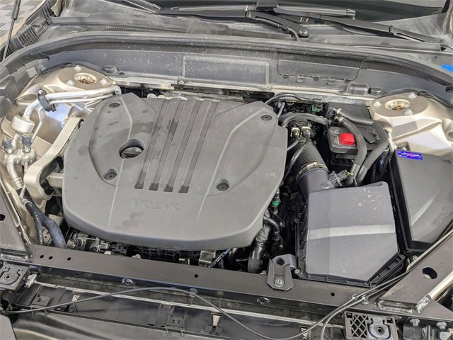 Used 2025 Volvo XC60 B5 Plus image 37