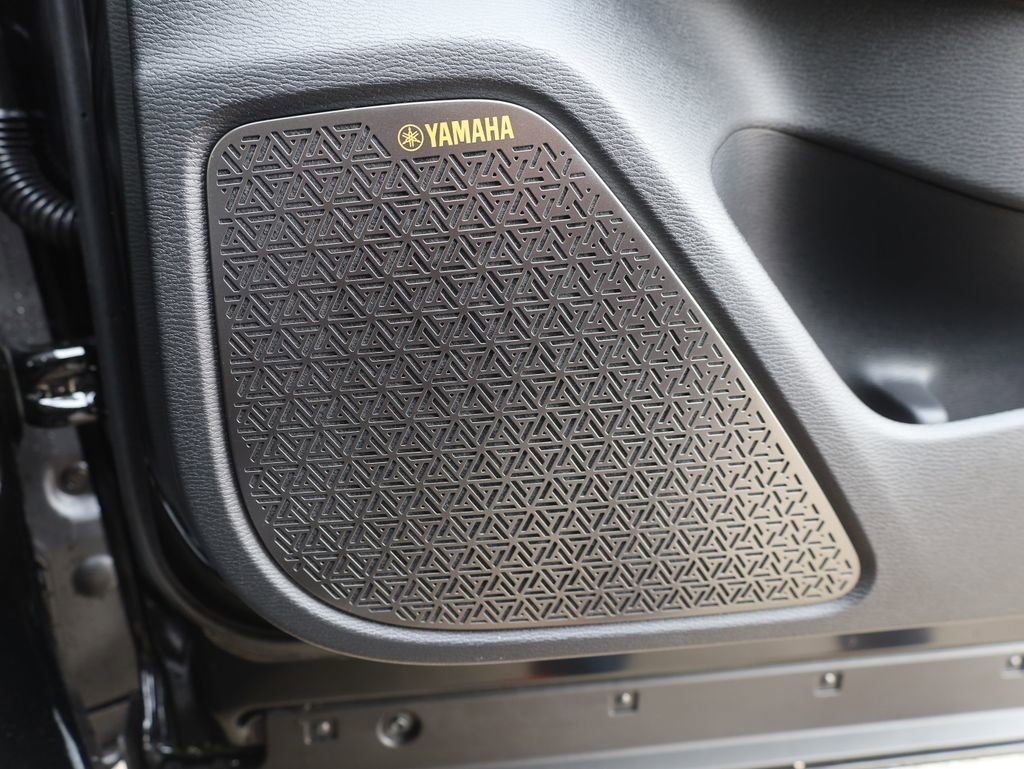 New 2025 Mitsubishi Outlander SE image 16