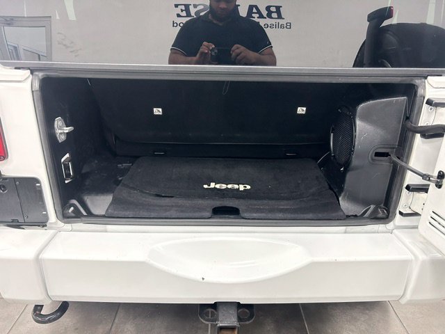 Used 2014 Jeep Wrangler Sahara w/ Dual Top Group AWD/4WD image 24