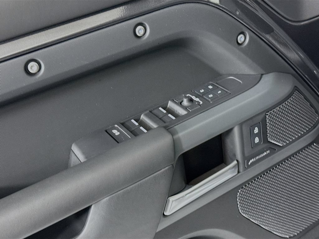 Certified 2024 Land Rover Defender 110 X AWD/4WD image 23