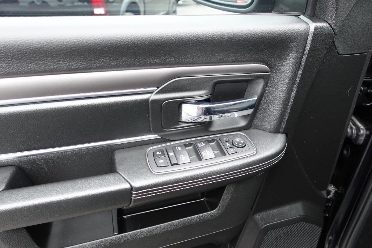 Used 2023 RAM 1500 Classic Warlock image 15