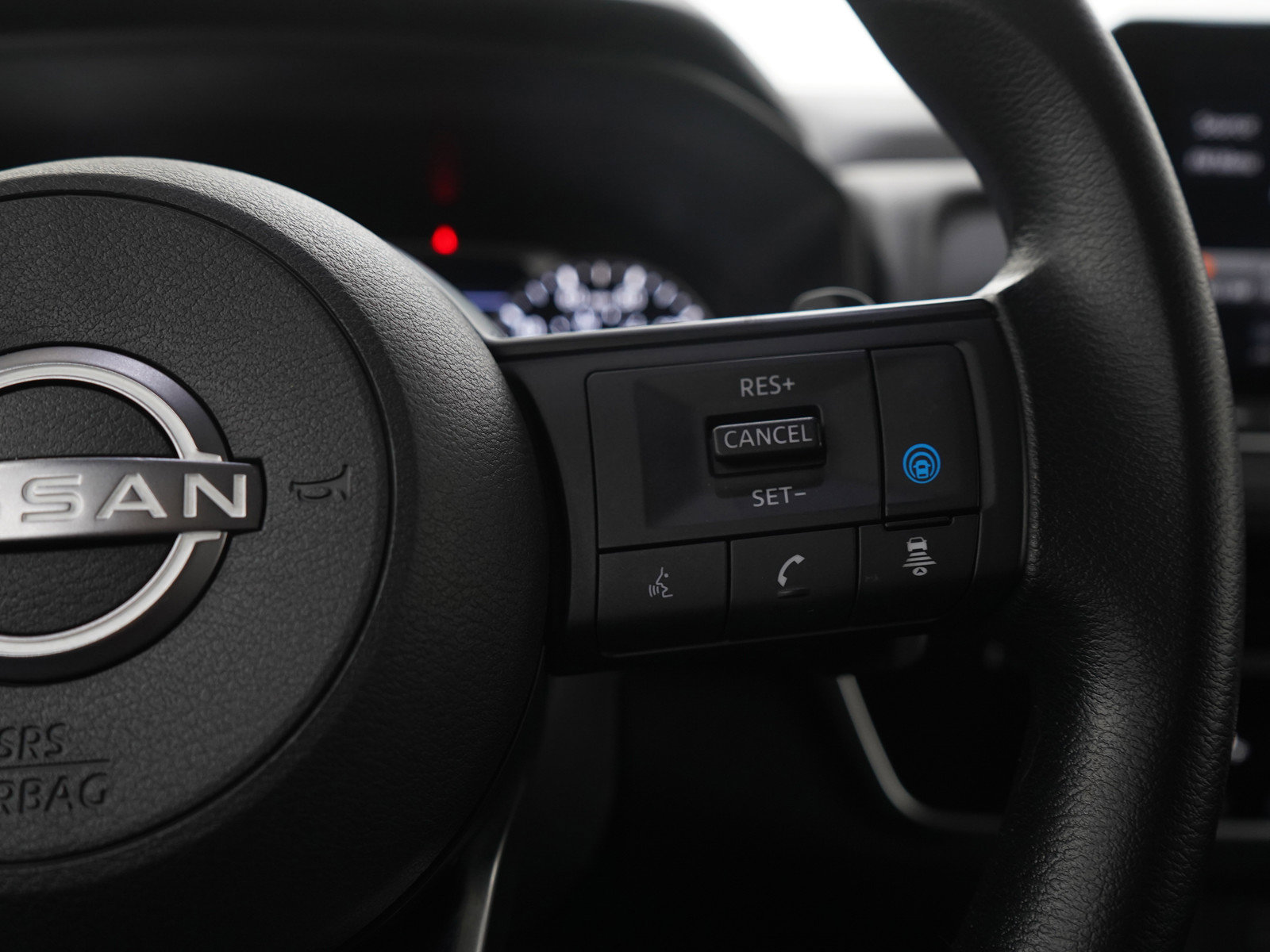 Used 2024 Nissan Rogue SV AWD/4WD image 27