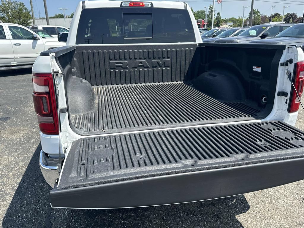 Used 2023 RAM 1500 Laramie AWD/4WD image 12