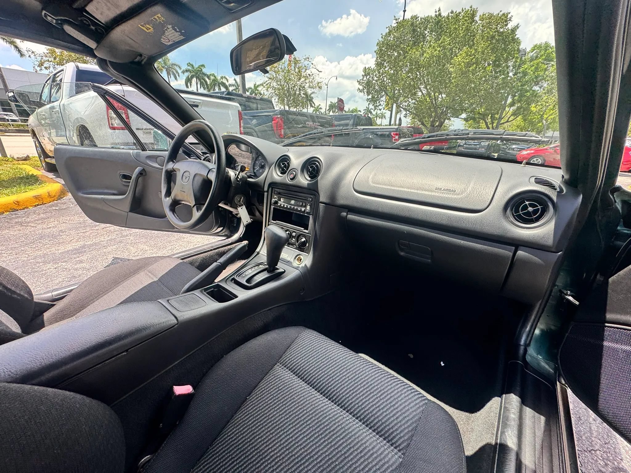 Used 1999 MAZDA MX-5 Miata RWD image 19