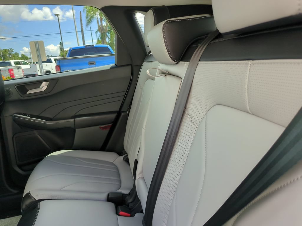 Used 2026 Ford Escape SE w/ PHEV Premium Package FWD image 20