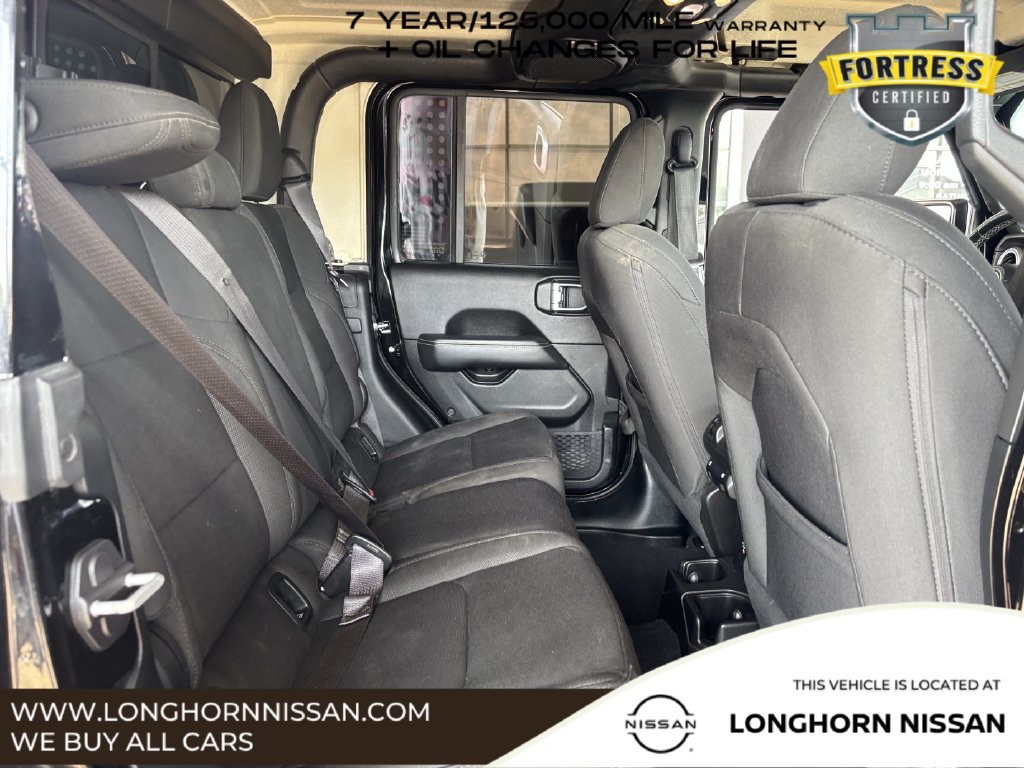 Used 2020 Jeep Gladiator Overland AWD/4WD image 27