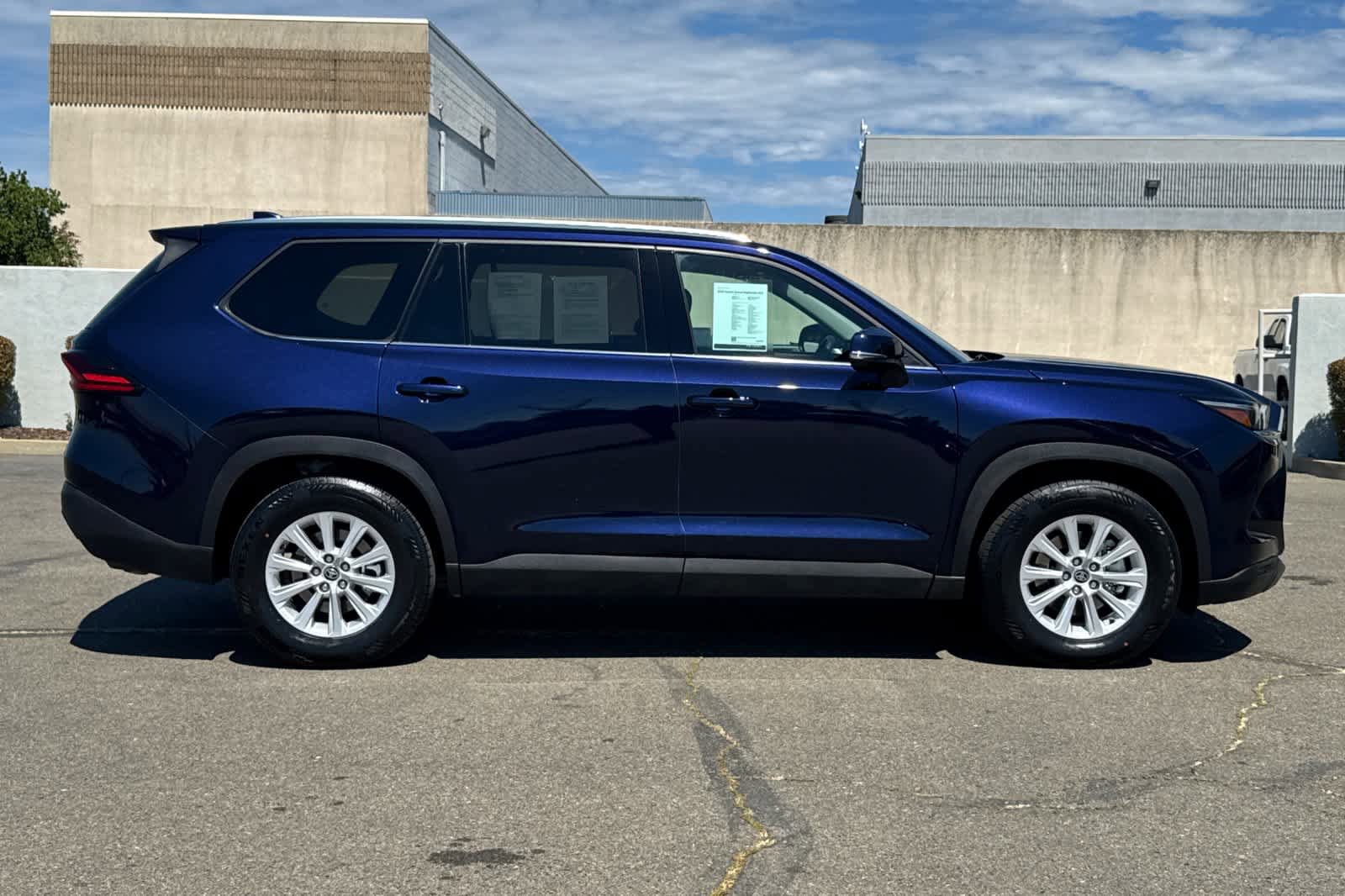Used 2025 Toyota Grand Highlander FWD image 6