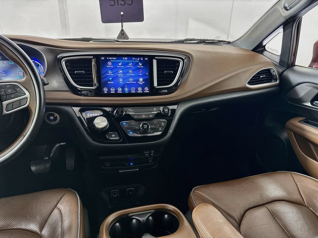 Used 2020 Chrysler Pacifica Limited FWD image 28