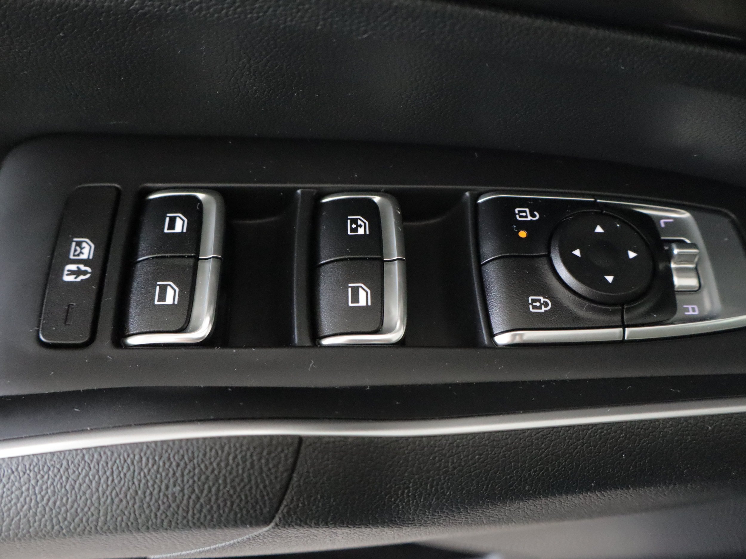 Used 2024 Kia Sorento S w/ Panoramic Sunroof Package AWD/4WD image 12