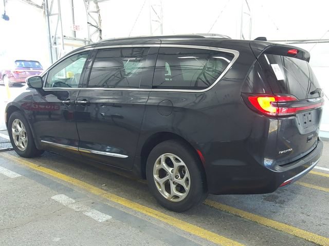 Used 2021 Chrysler Pacifica Limited w/ Premium & Safety Sphere Group AWD/4WD image 4