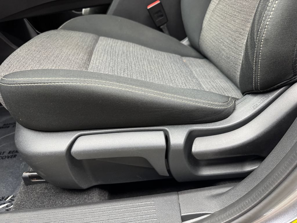 Used 2021 Nissan Rogue S AWD/4WD image 11