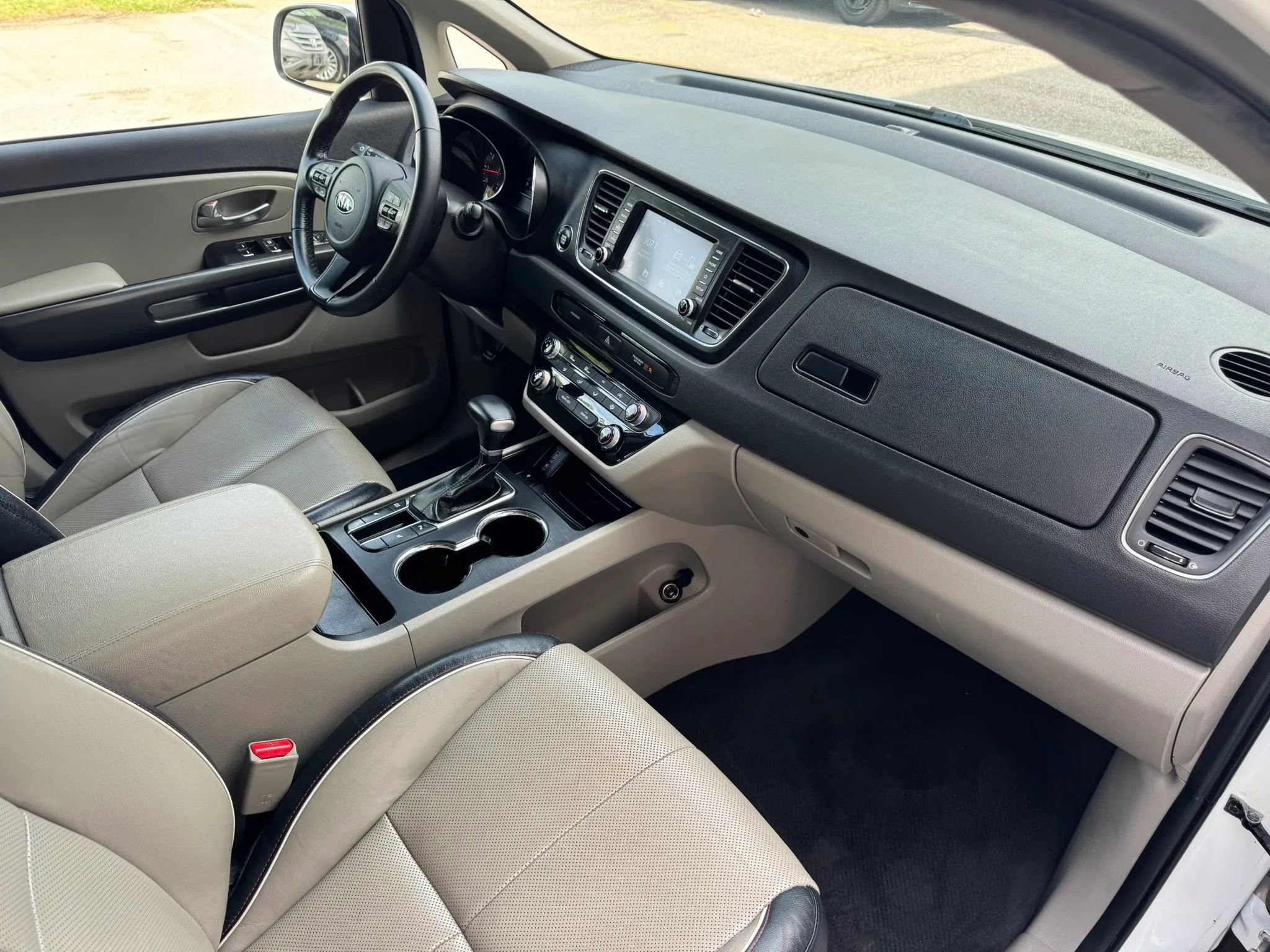 Used 2020 Kia Sedona EX FWD image 22
