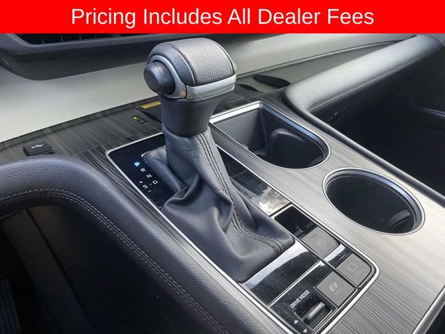 Used 2023 Toyota Sienna Platinum AWD/4WD image 37