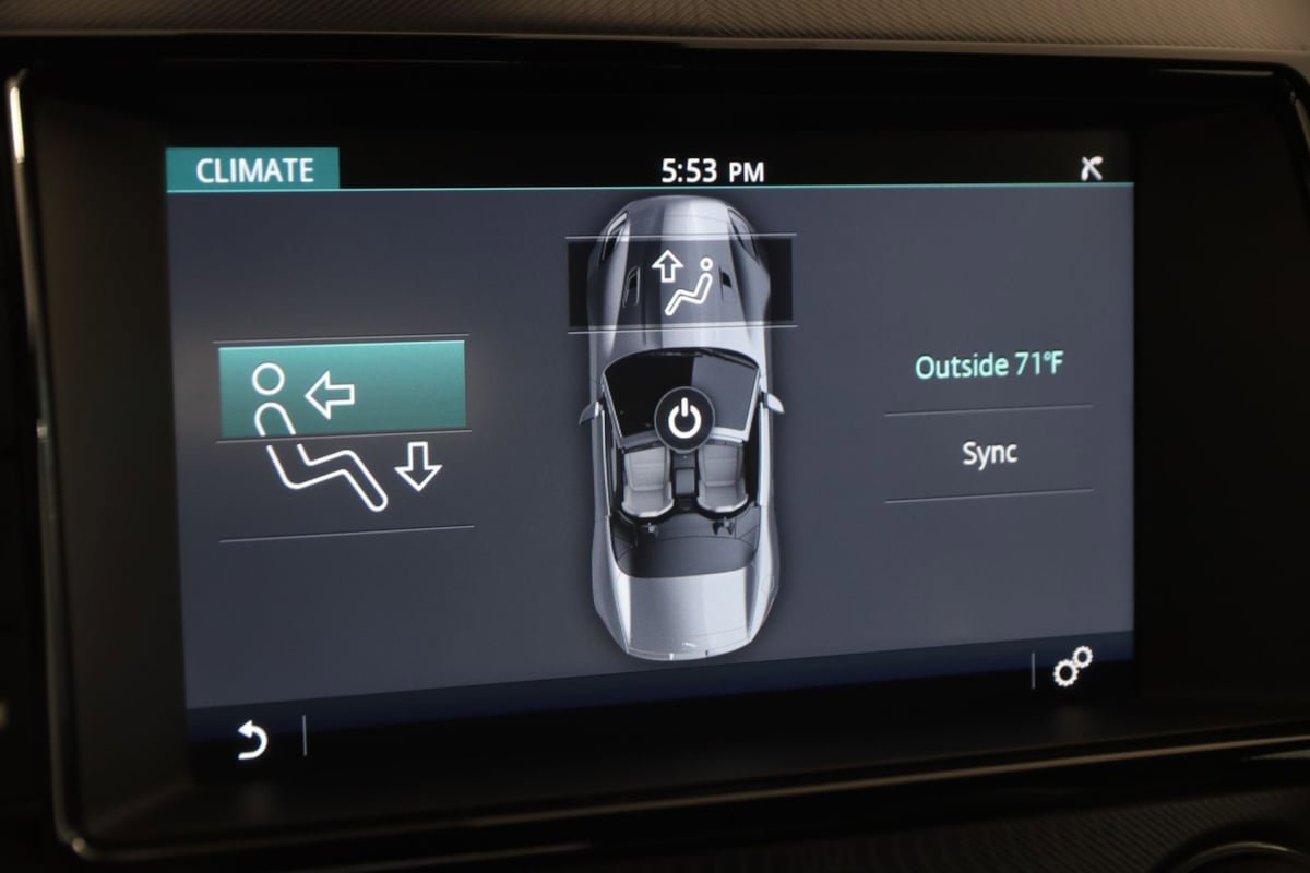 Used 2018 Jaguar F-TYPE R-Dynamic RWD image 52