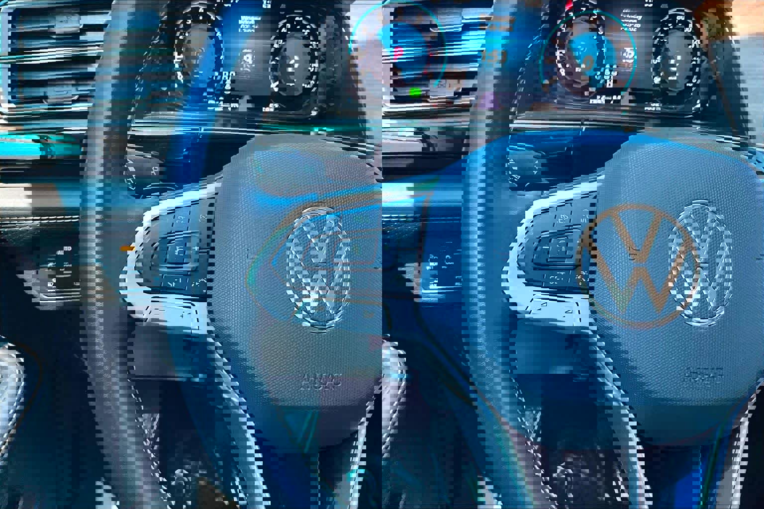 Used 2024 Volkswagen Atlas SE image 24