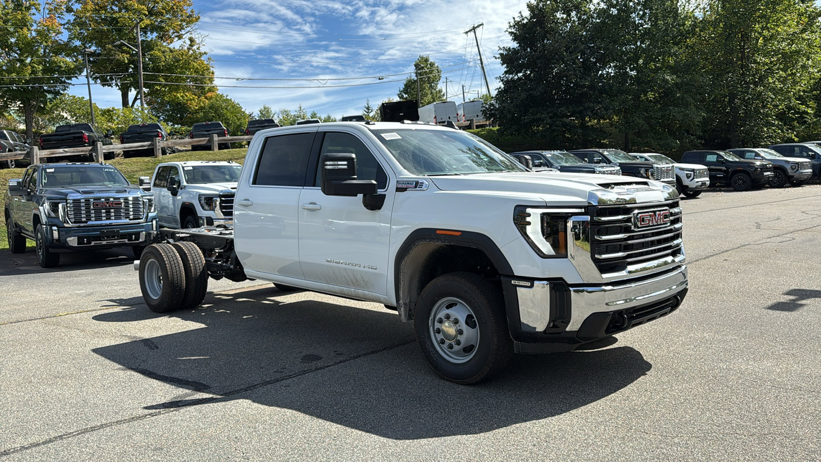 New 2026 GMC Sierra 3500 SLE w/ SLE Convenience Package image 2