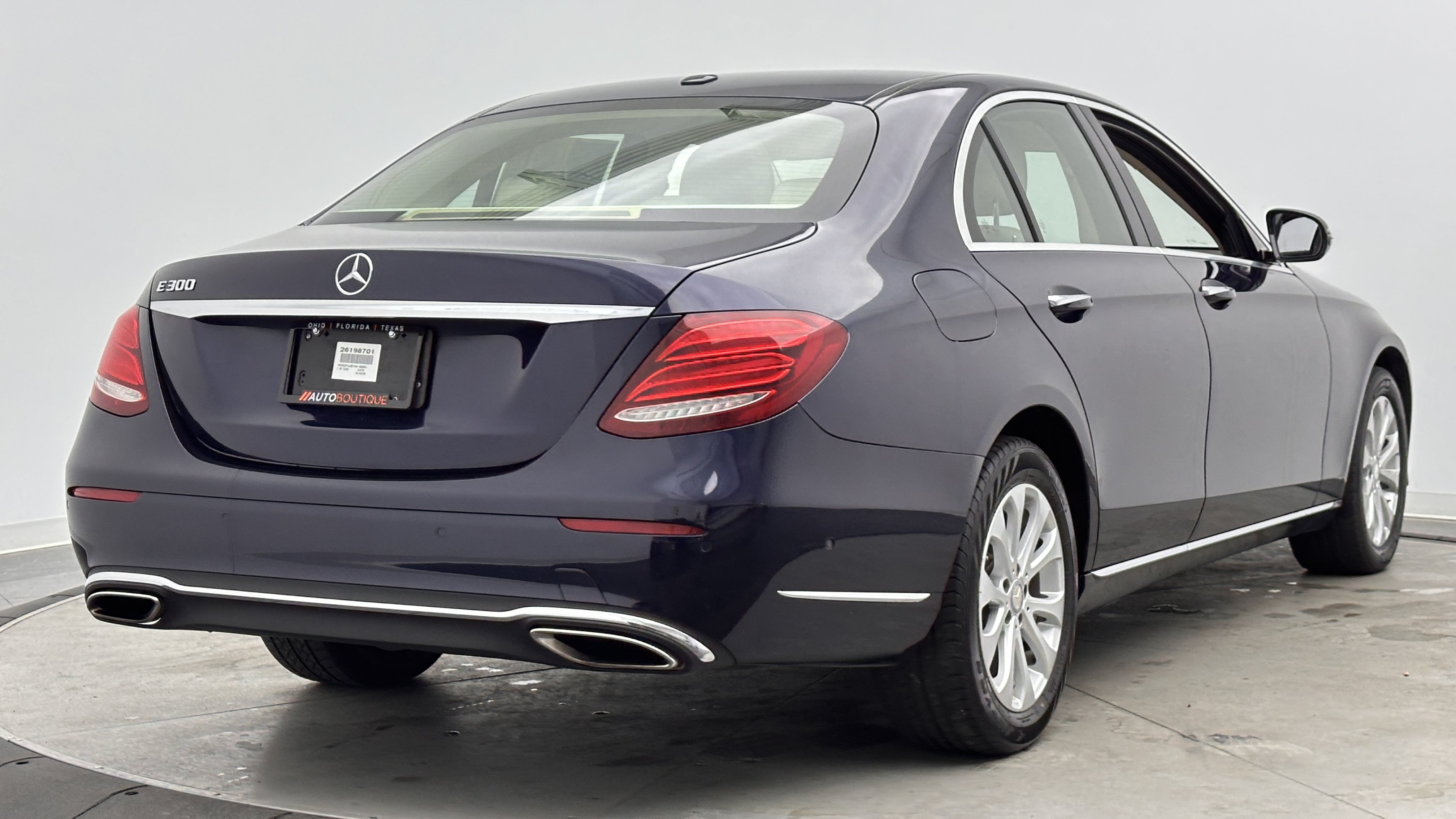Used 2017 Mercedes-Benz E 300 image 10