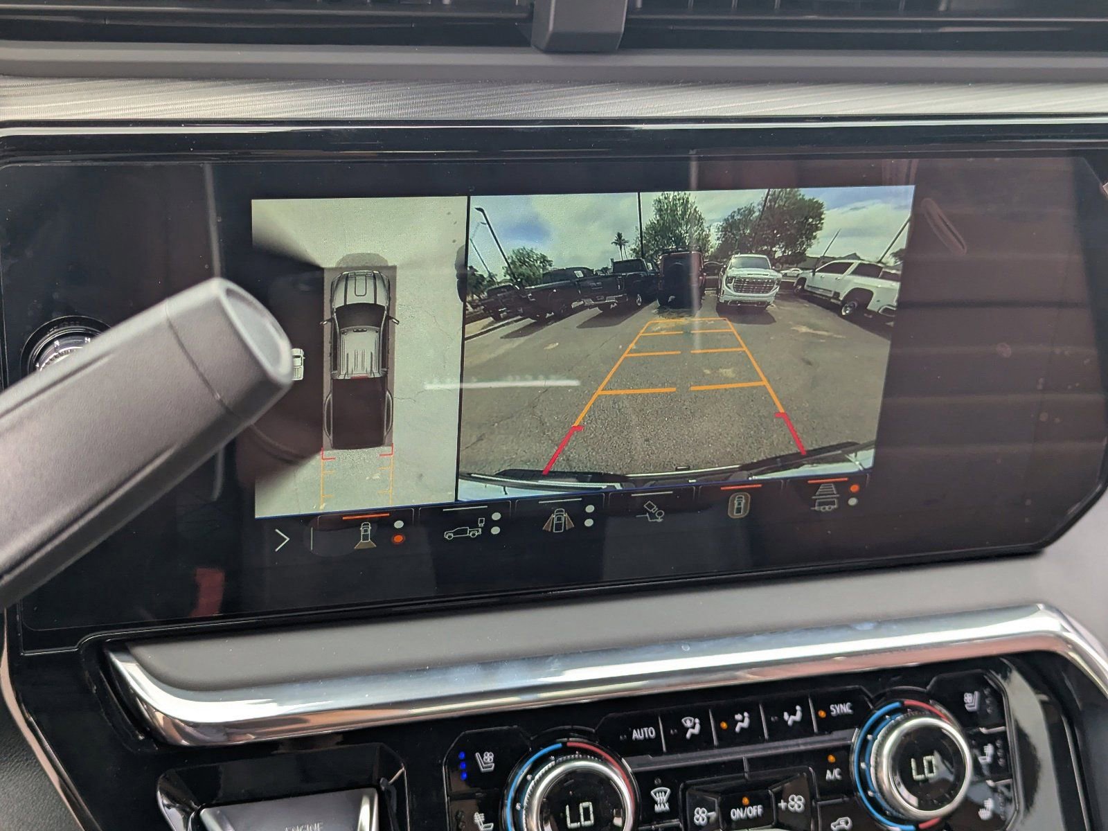 Used 2026 GMC Sierra 3500 Denali Ultimate image 28