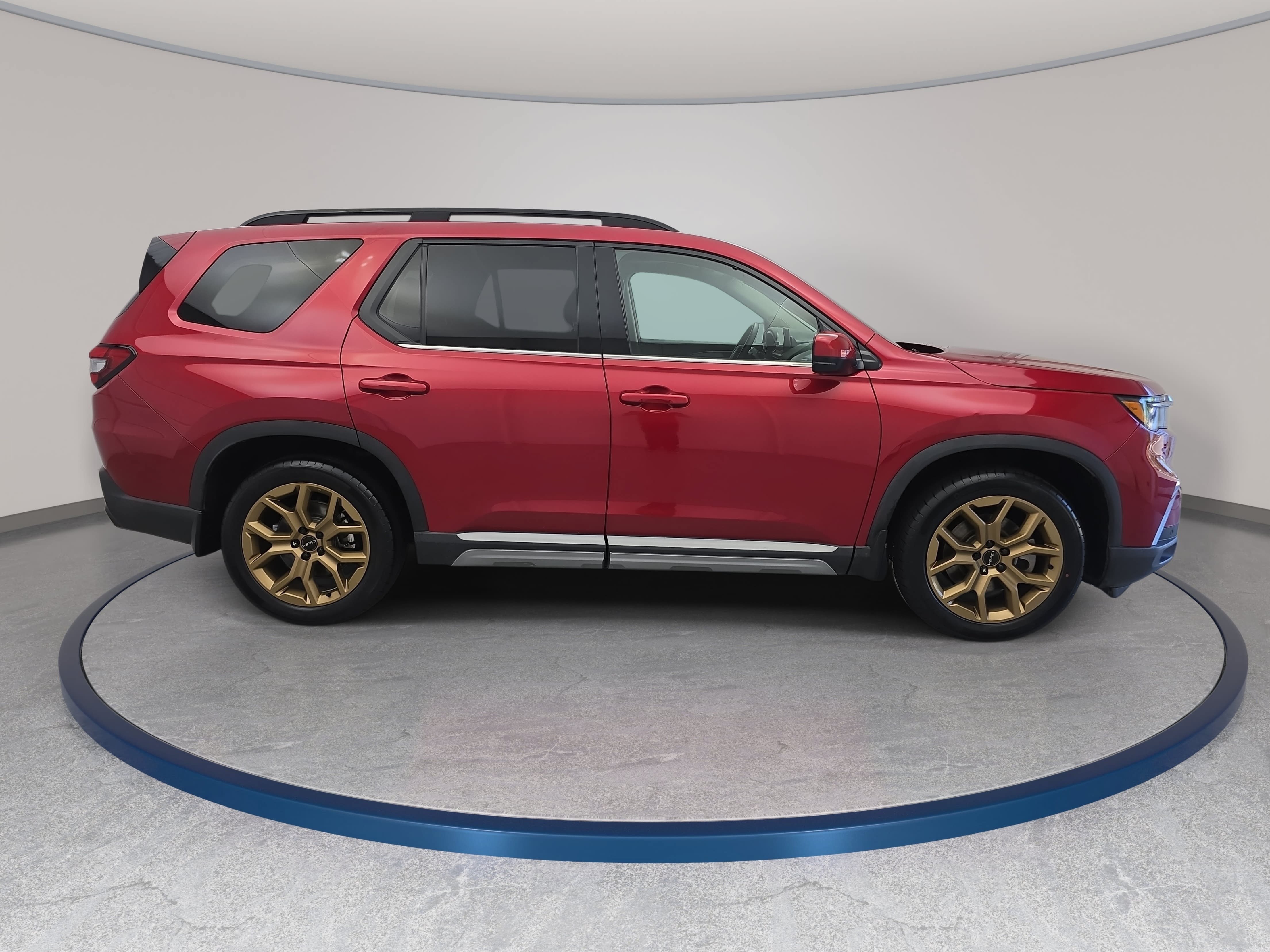 Certified 2024 Honda Pilot Touring image 4