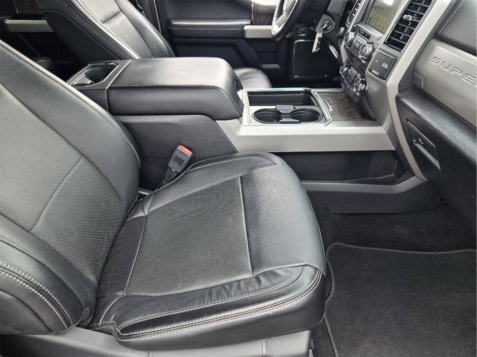 Used 2019 Ford F250 Lariat w/ Lariat Value Package AWD/4WD image 14