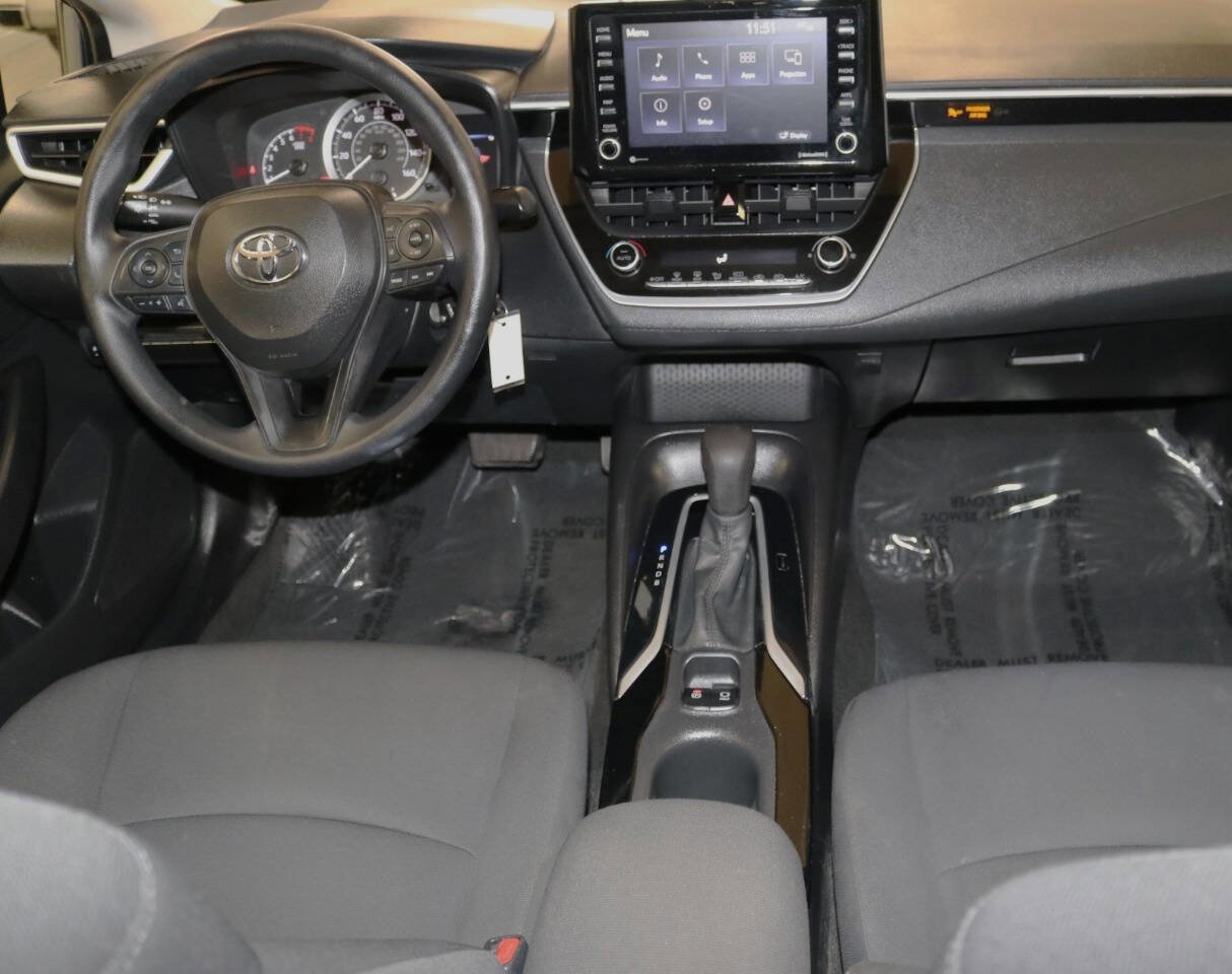 Used 2022 Toyota Corolla LE image 15