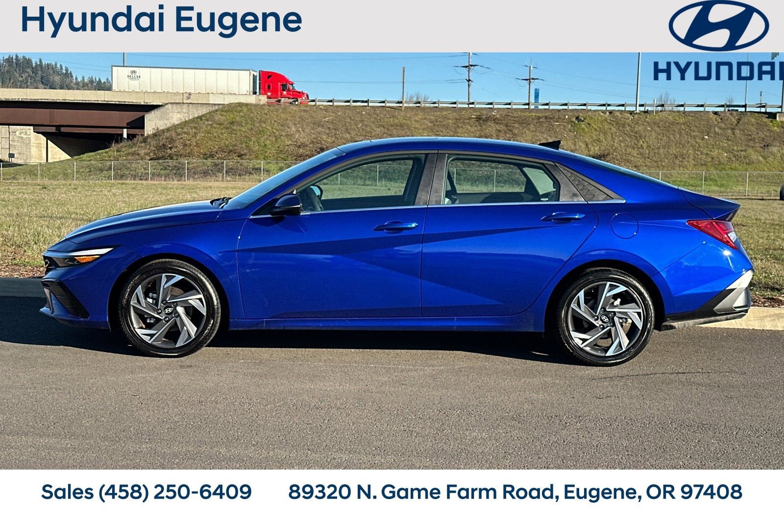 Used 2025 Hyundai Elantra Limited w/ Cargo Package image 7