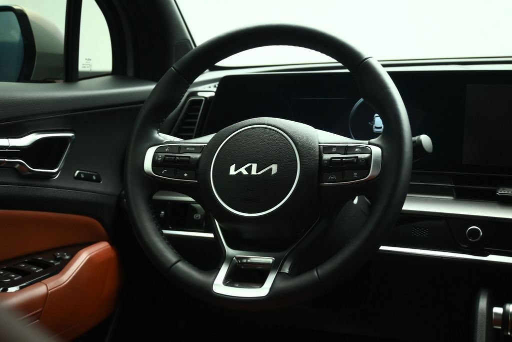 Certified 2025 Kia Sportage SX AWD/4WD image 40