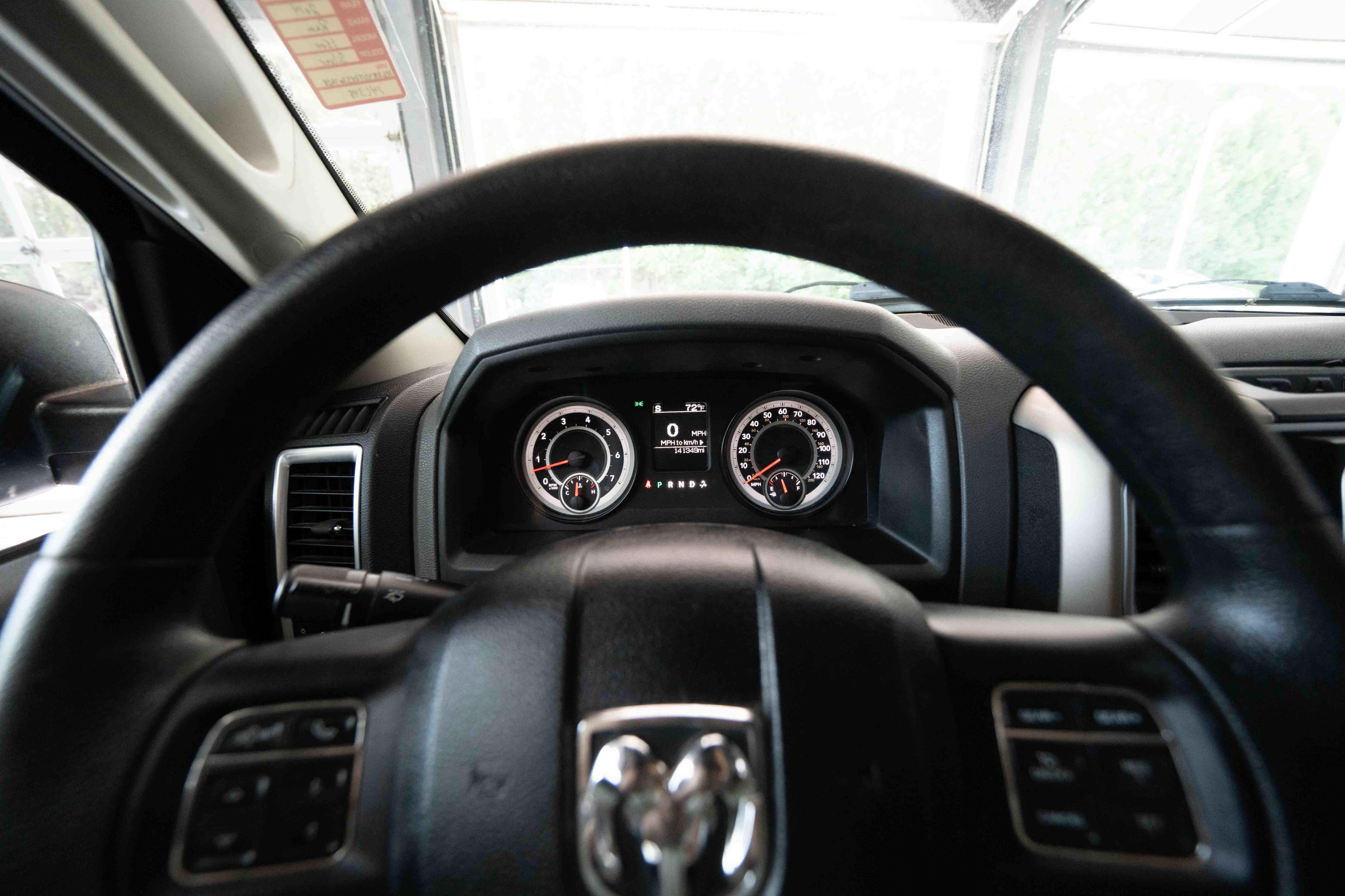 Used 2014 RAM 1500 Classic SLT AWD/4WD image 14