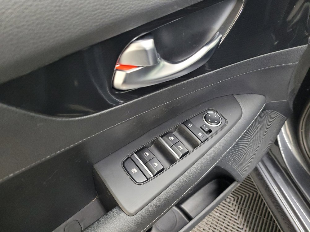 Used 2023 Kia Forte GT-Line image 27