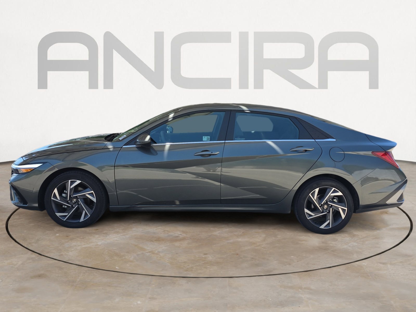 Used 2024 Hyundai Elantra SEL w/ Convenience Package FWD image 5