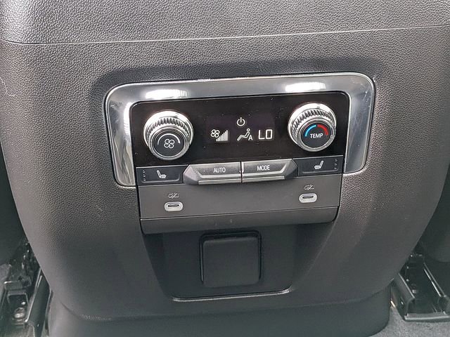 Used 2024 GMC Yukon XL Denali AWD/4WD image 15