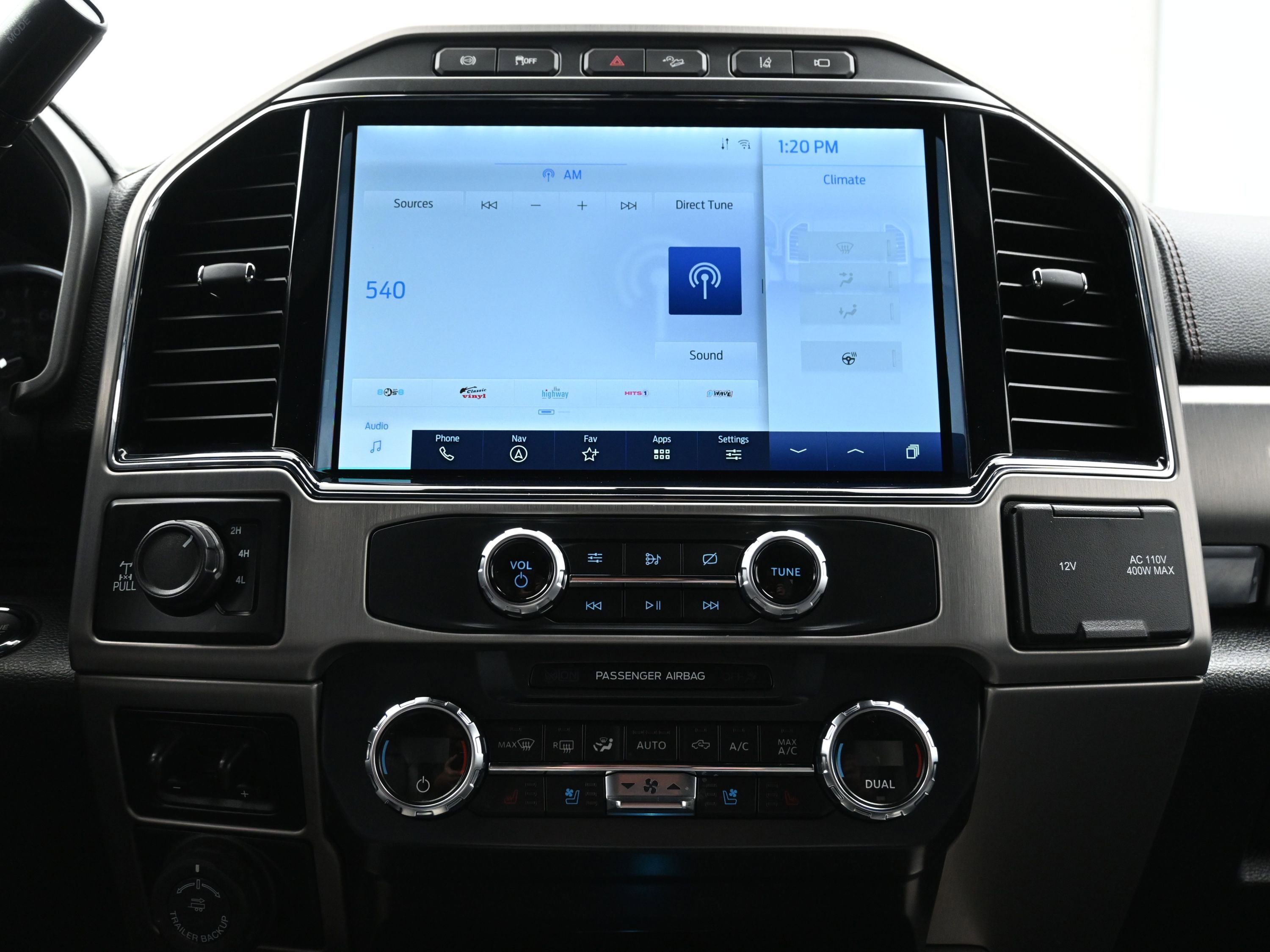 Used 2022 Ford F350 Platinum image 17