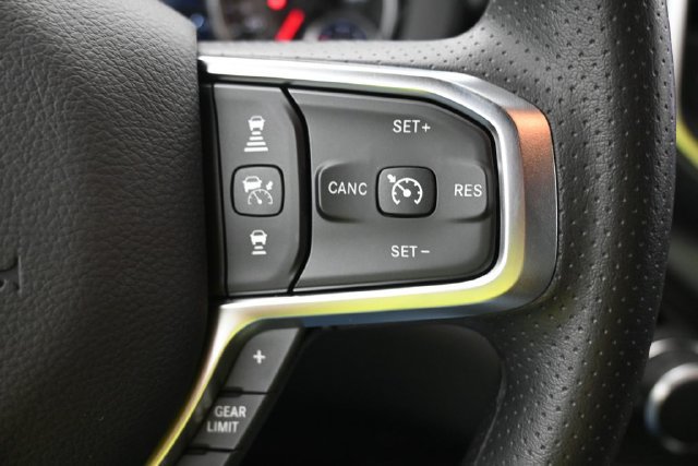 New 2026 RAM 1500 Express AWD/4WD image 21