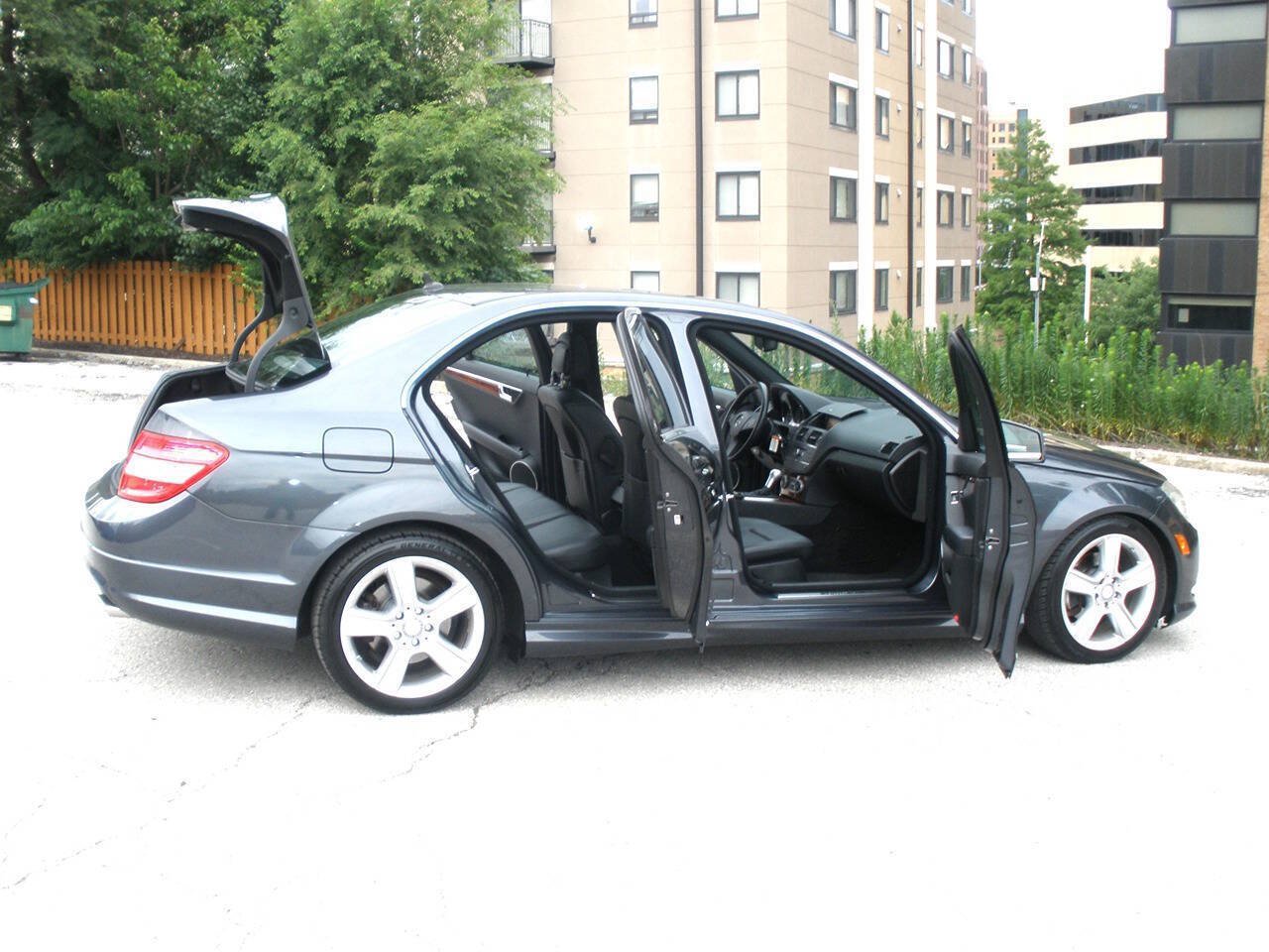 Used 2010 Mercedes-Benz C 300 4MATIC Sedan image 23