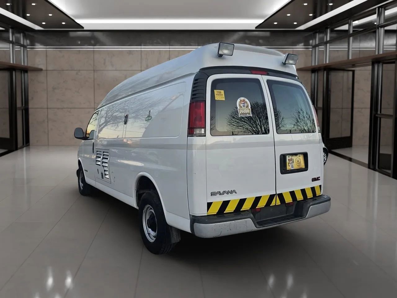 Used 2000 GMC Savana 3500 Extended image 4