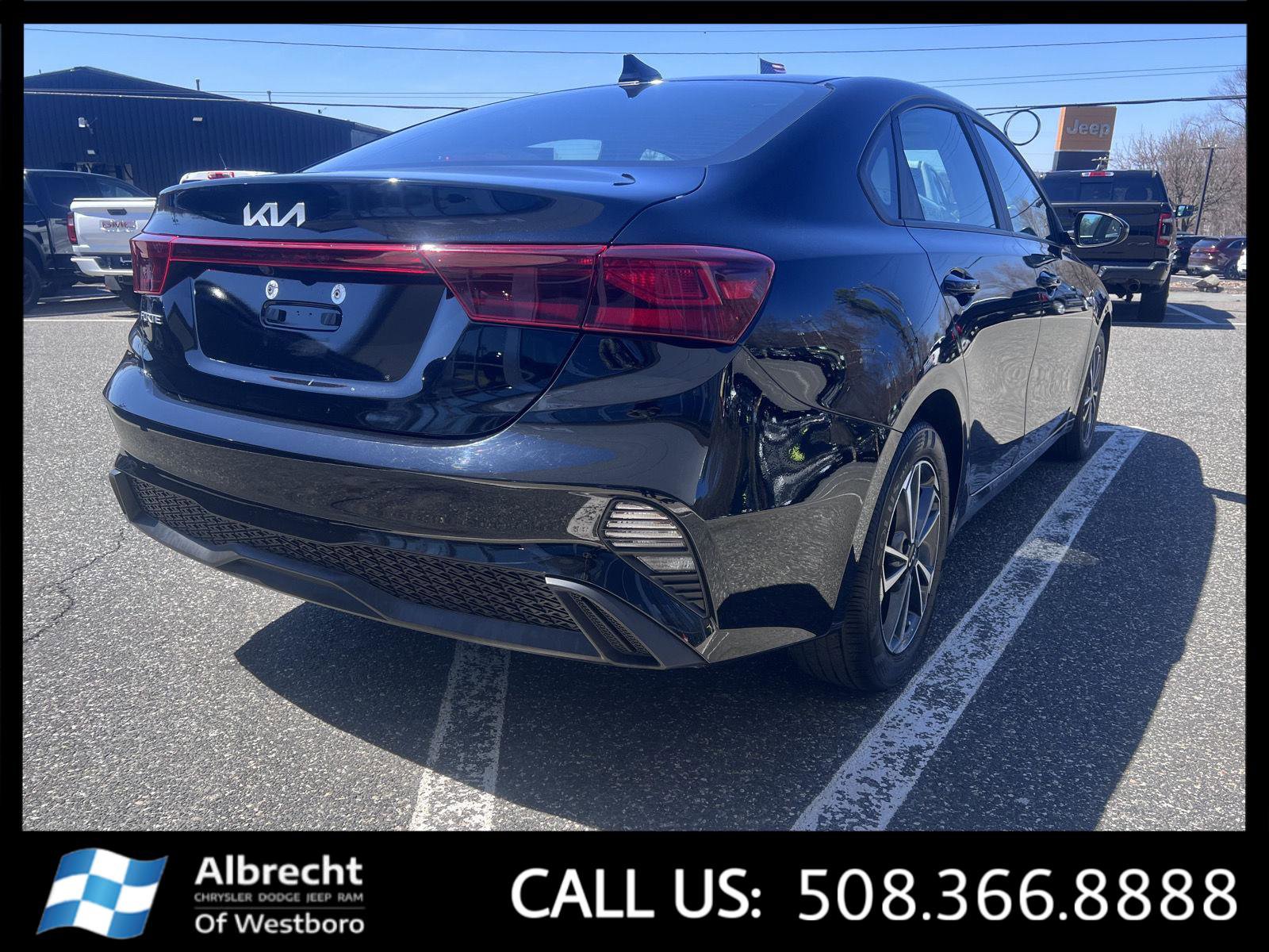 Used 2023 Kia Forte LXS w/ LXS Technology Package image 5