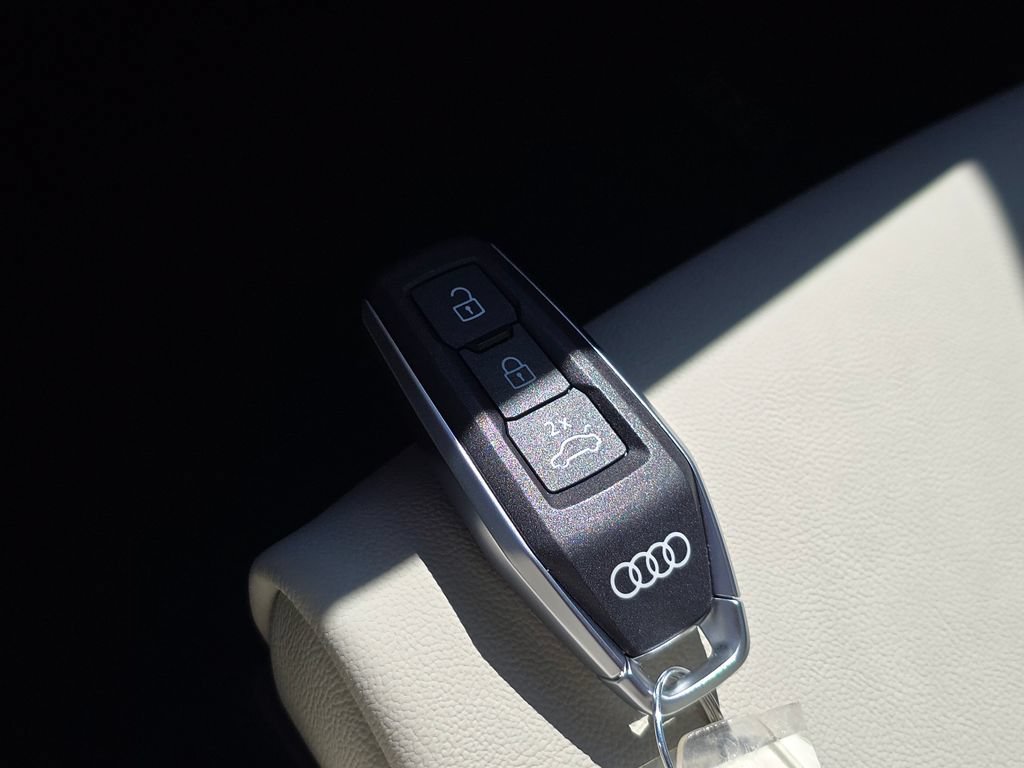 New 2027 Audi Q6 e-tron Prestige AWD/4WD image 37