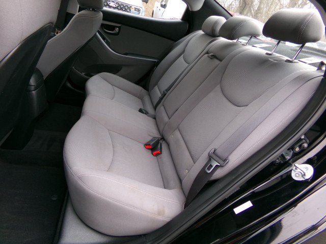 Used 2016 Hyundai Elantra SE FWD image 15