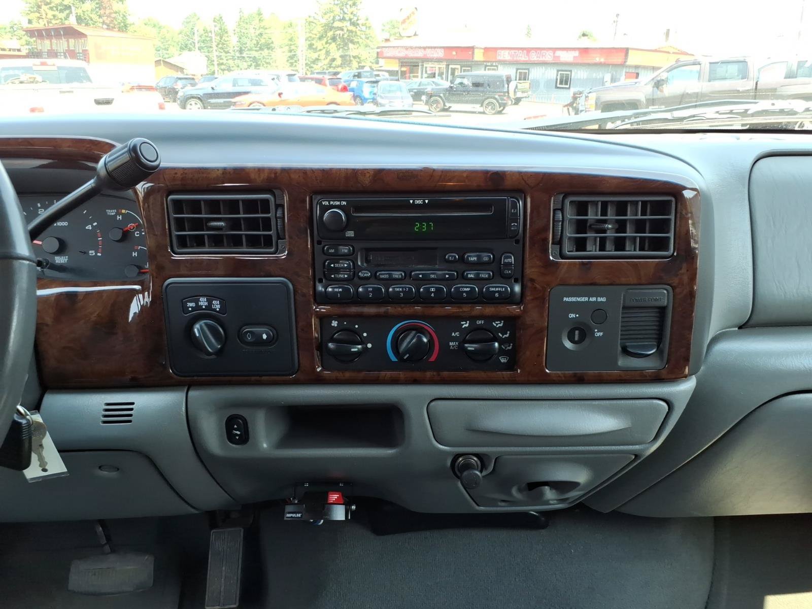 Used 2004 Ford F250 Lariat AWD/4WD image 16
