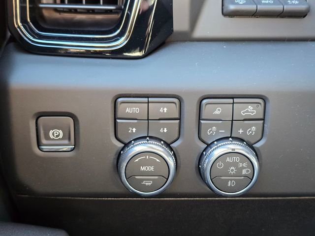 New 2026 GMC Sierra 2500 AT4 image 31