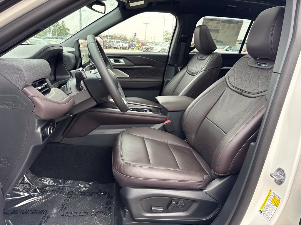 New 2027 Ford Explorer Platinum w/ LUX Leather Package AWD/4WD image 4