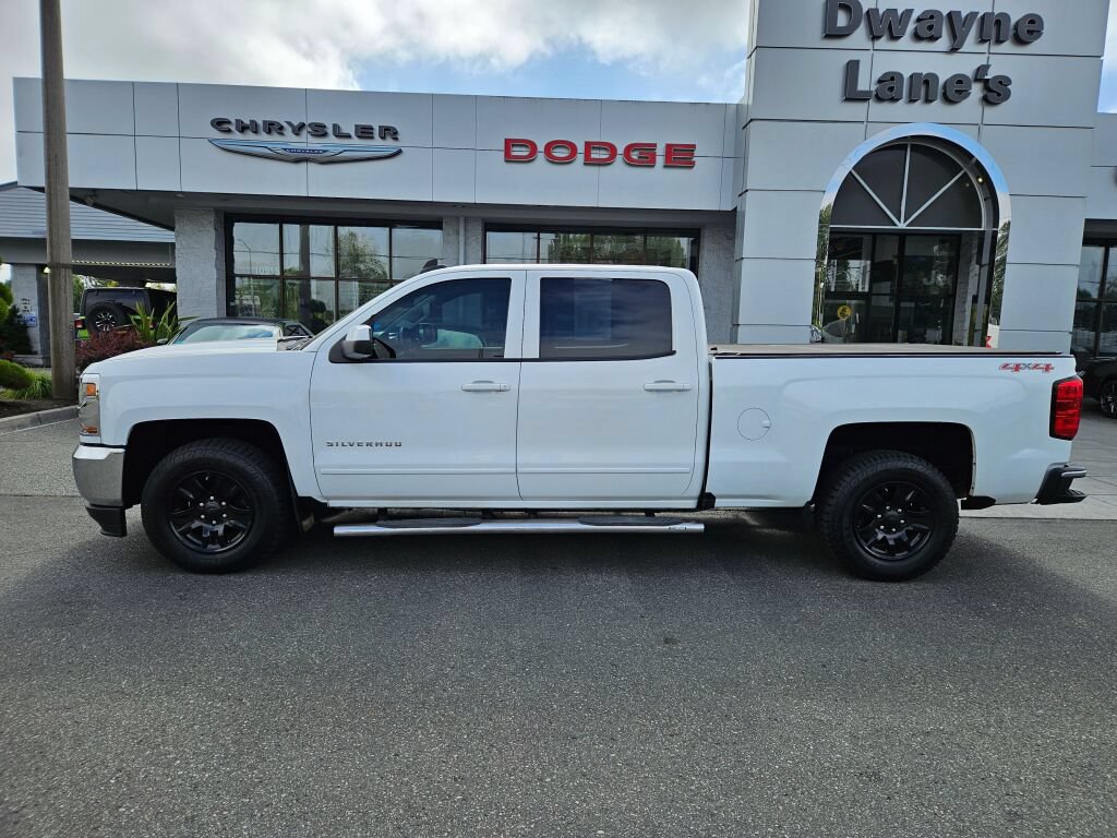 Used 2017 Chevrolet Silverado 1500 LT w/ Trailering Package AWD/4WD image 2