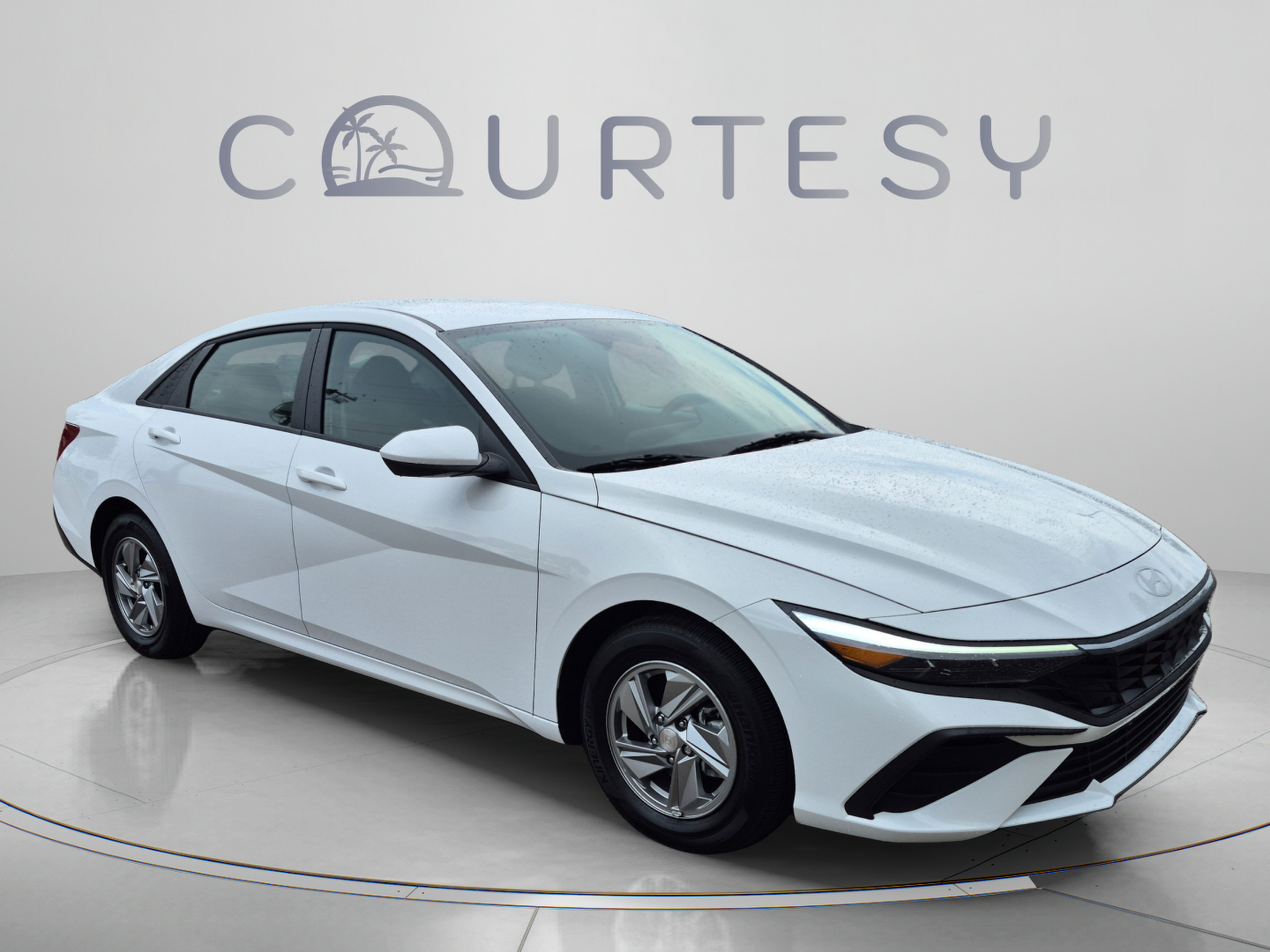 Used 2025 Hyundai Elantra SE FWD image 7
