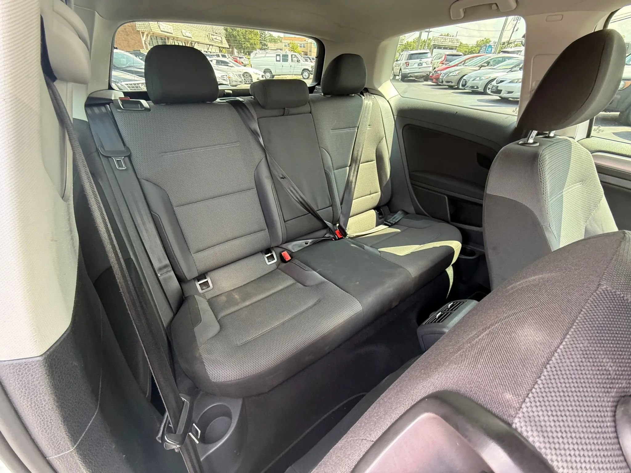 Used 2015 Volkswagen Golf S image 13