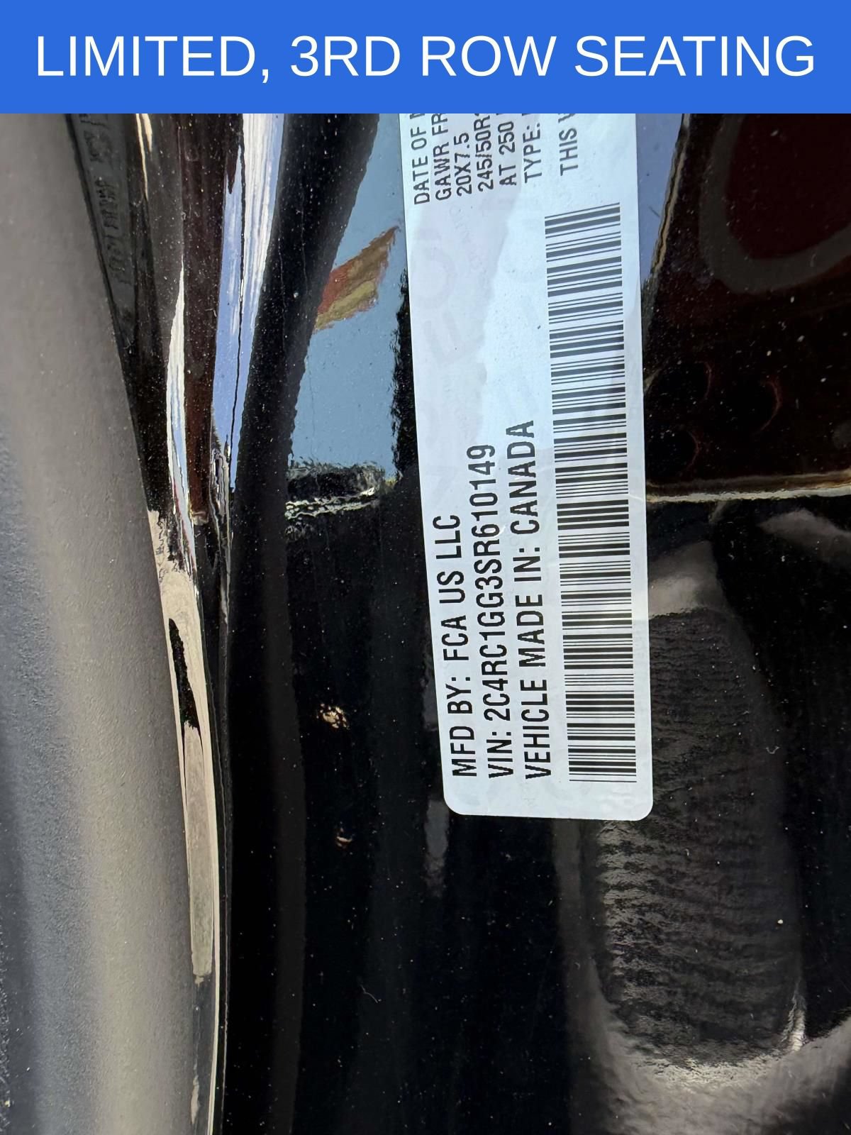 Used 2025 Chrysler Pacifica Limited FWD image 28