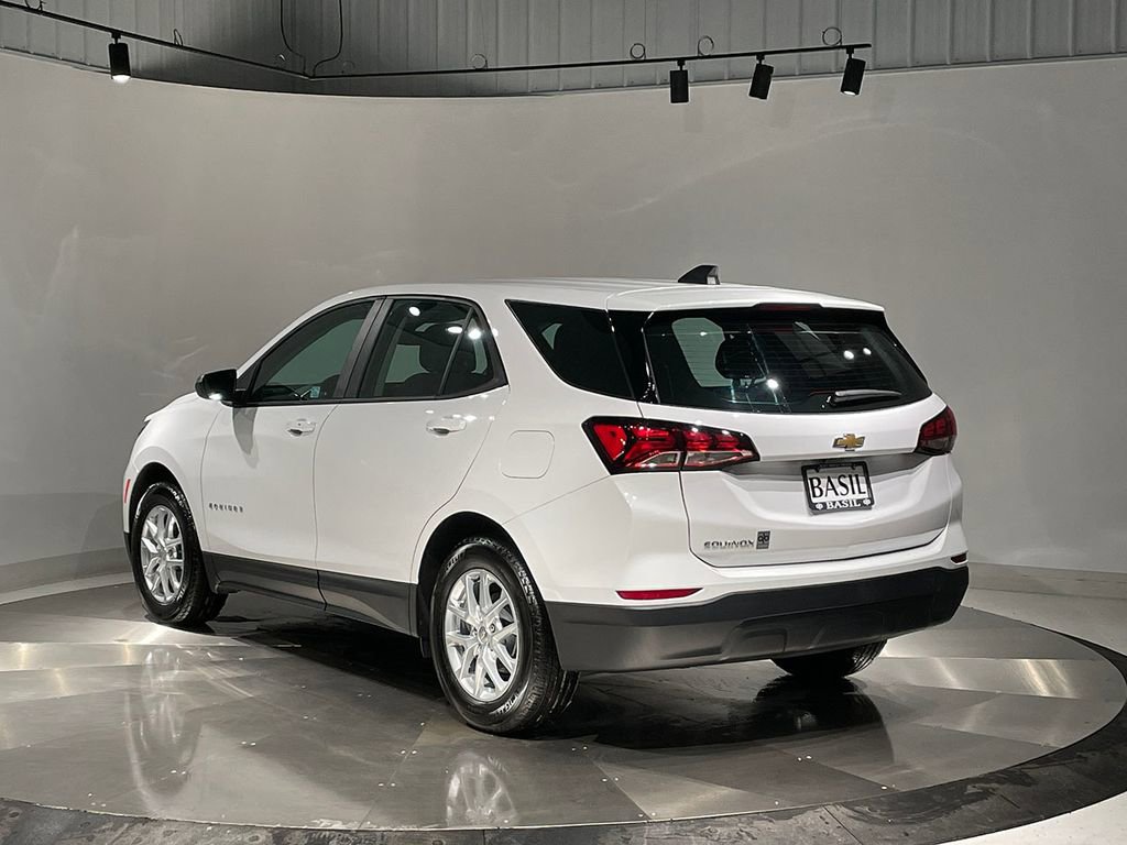 Used 2024 Chevrolet Equinox LS FWD image 13