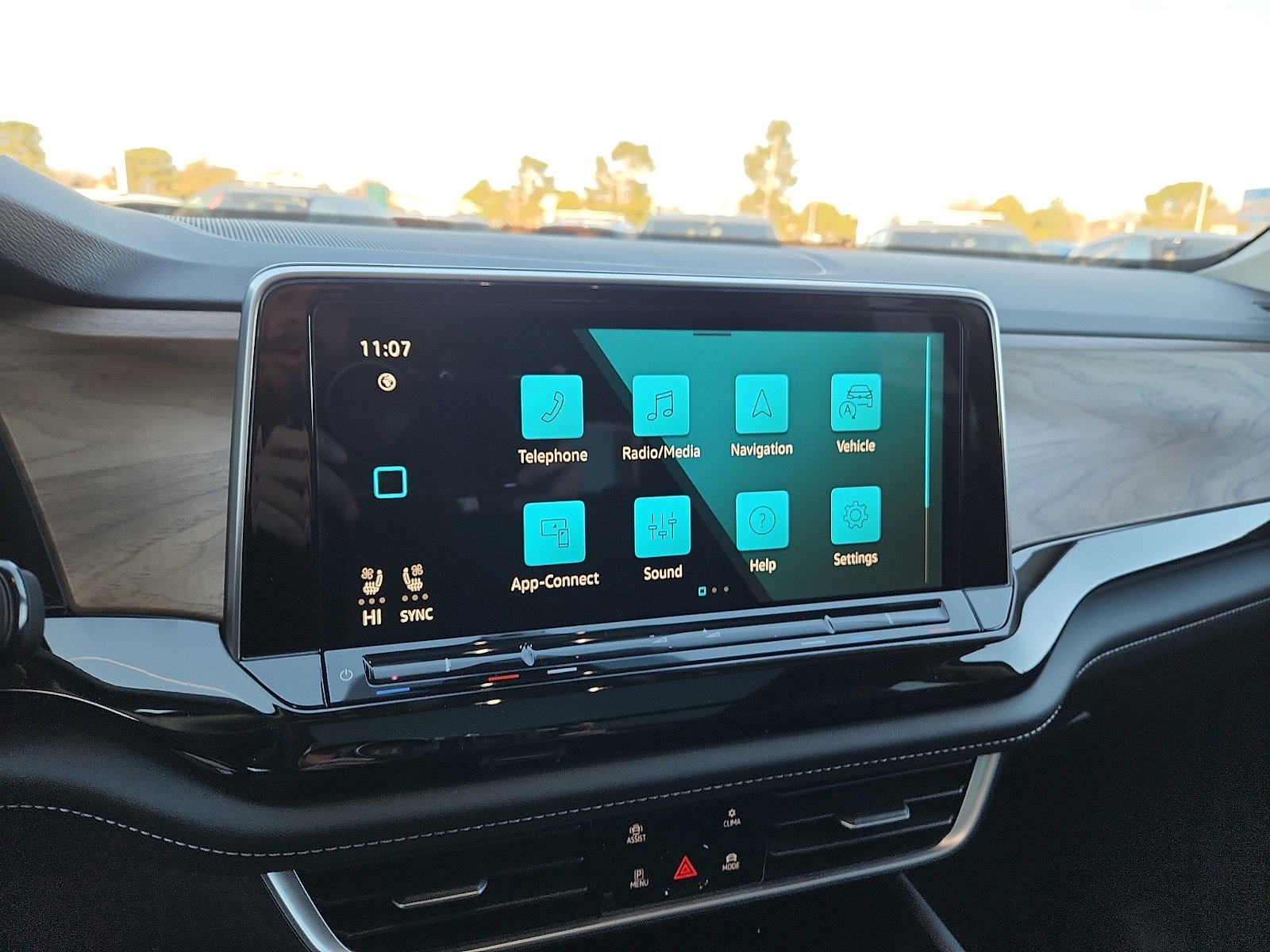 New 2026 Volkswagen Atlas SE FWD image 19