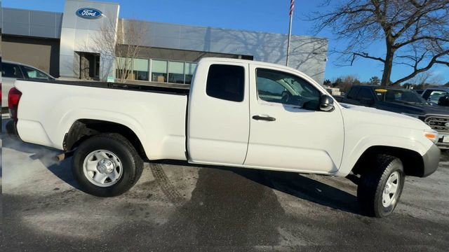 Used 2019 Toyota Tacoma SR image 9