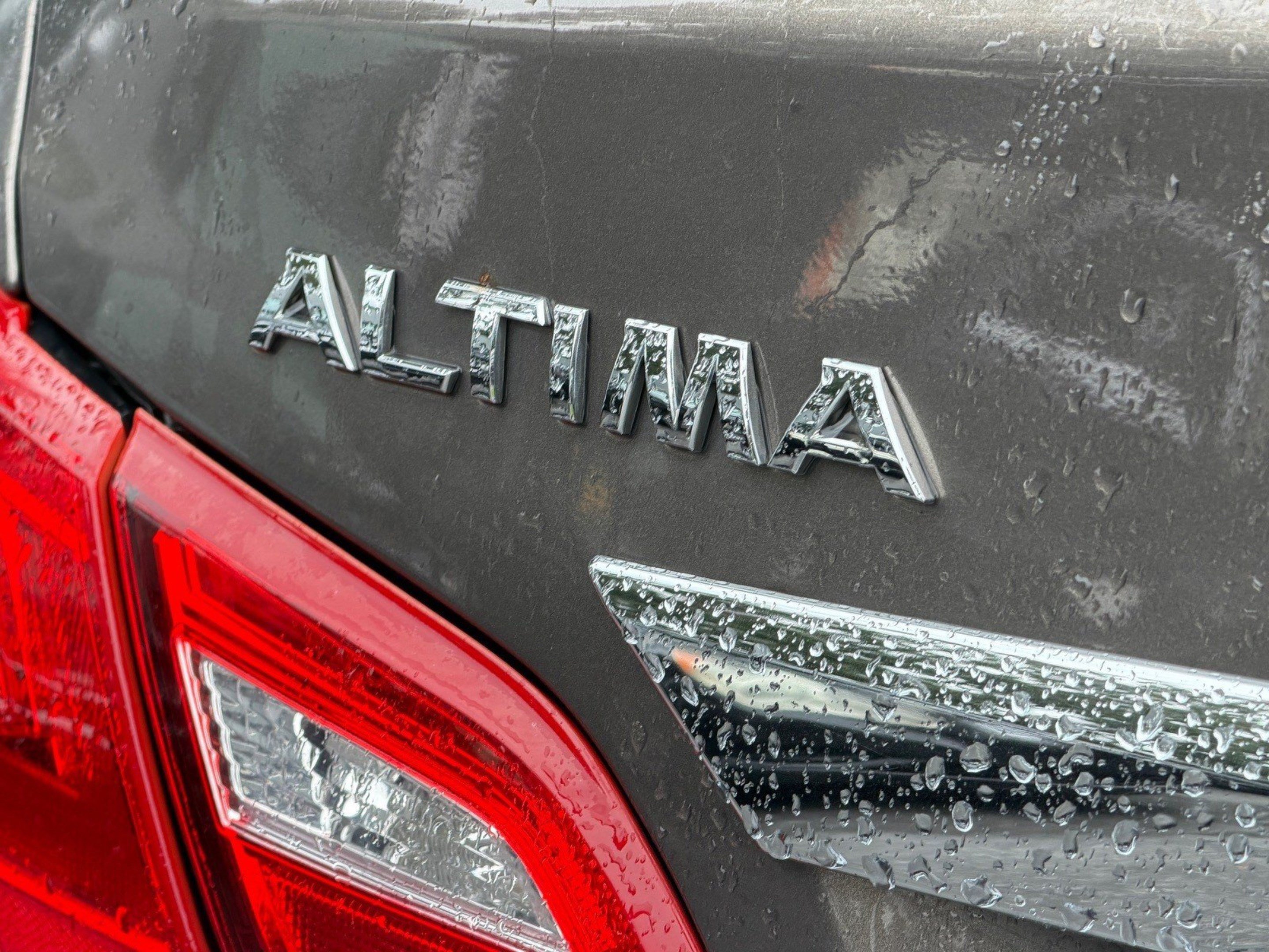 Used 2016 Nissan Altima 3.5 SL FWD image 21