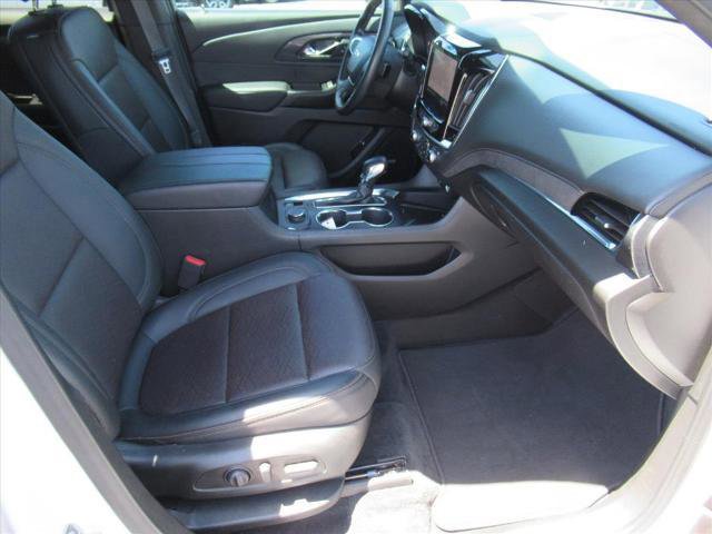 Used 2023 Chevrolet Traverse High Country FWD image 10